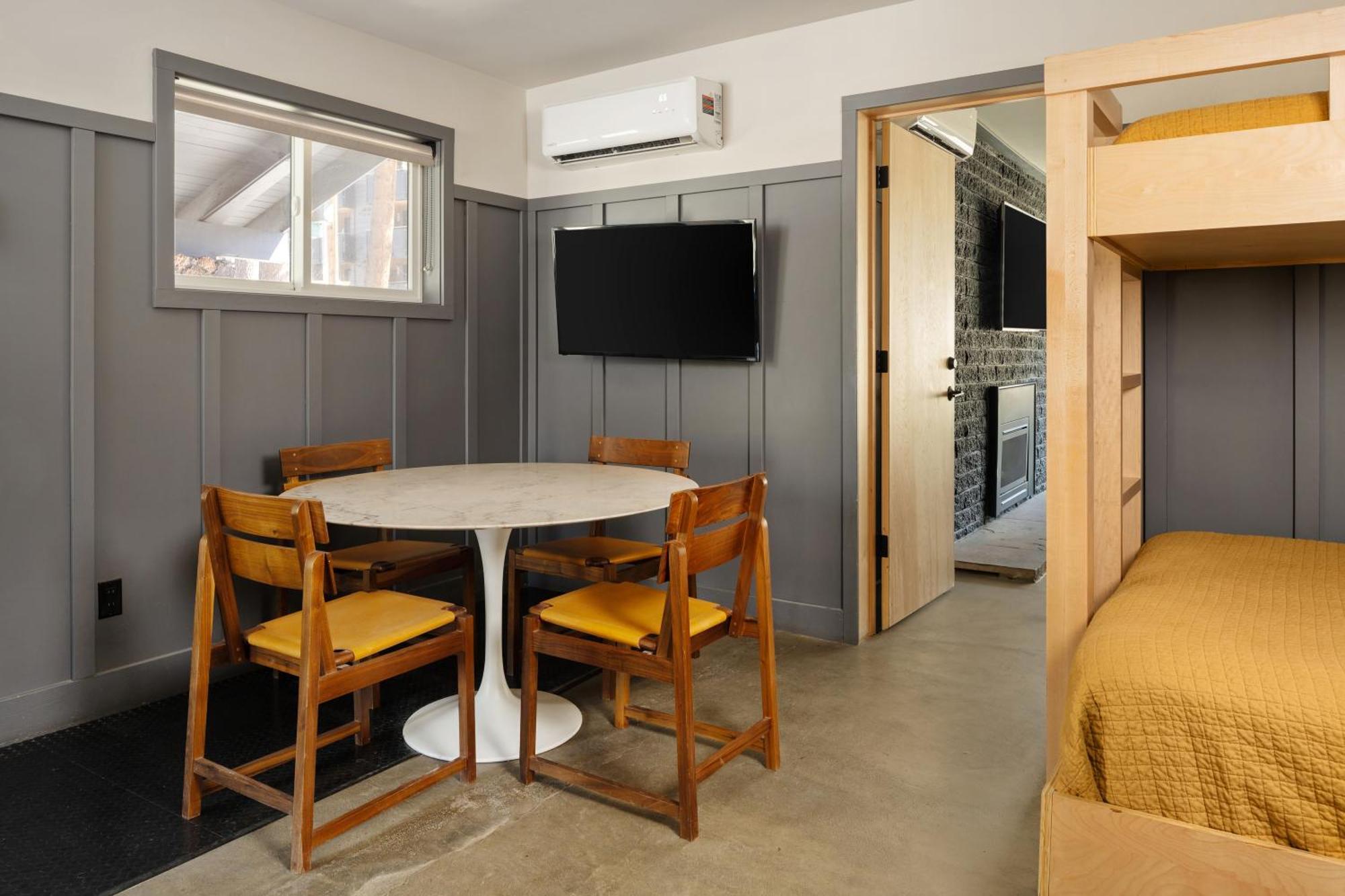 The Coachman 3*